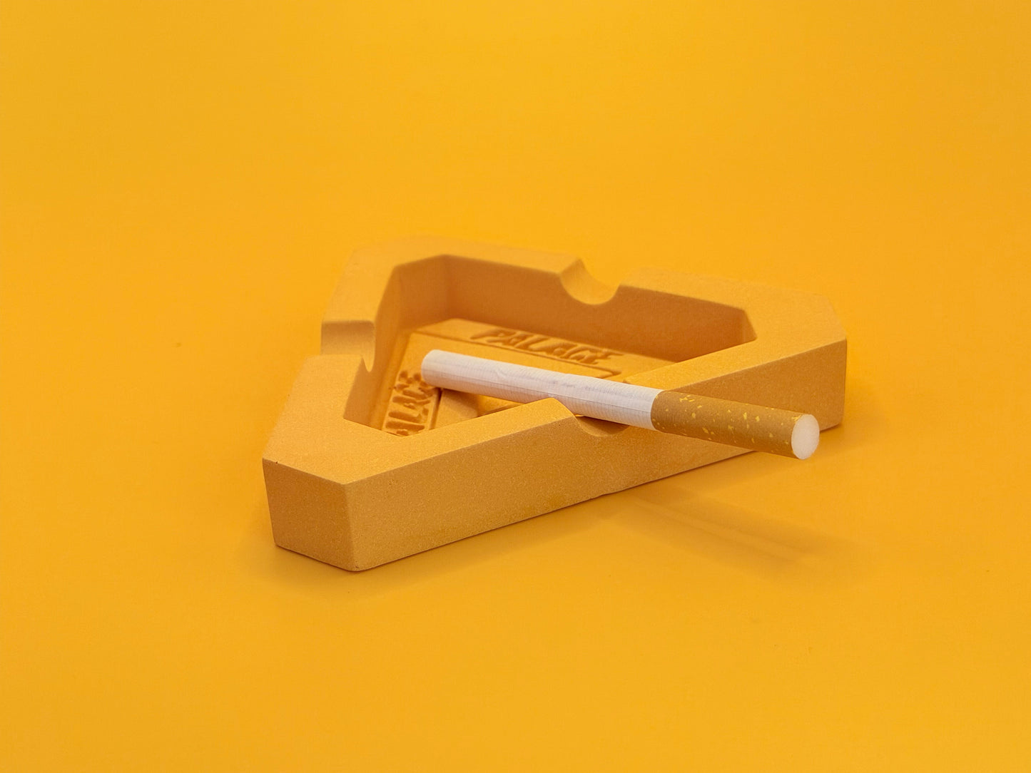 ORANGE PALACE ASHTRAY